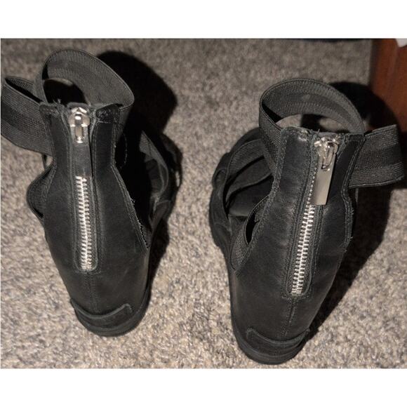 Sorel Joanie™ II Leather Wedge Heeled Sandal Size 9.5 Black EUC - Picture 5 of 6